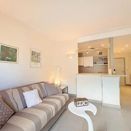 Nestor&jeeves - Baieta - Balcony *