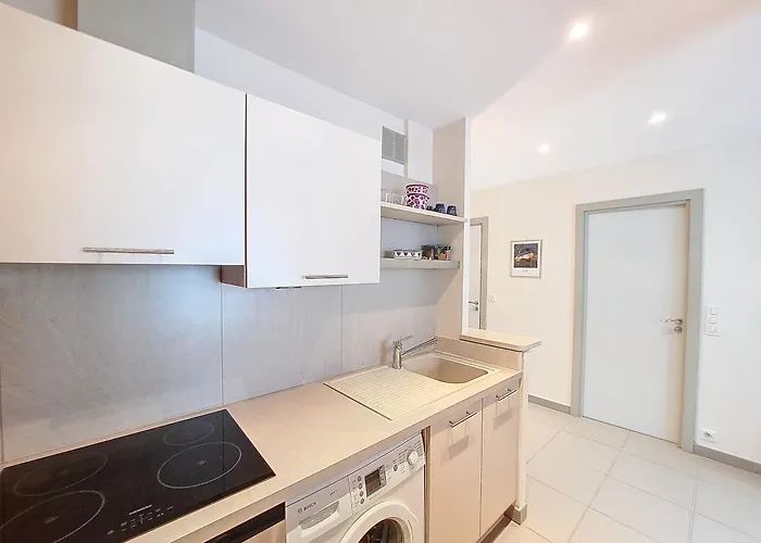 Nestor&jeeves - Baieta - Balcony