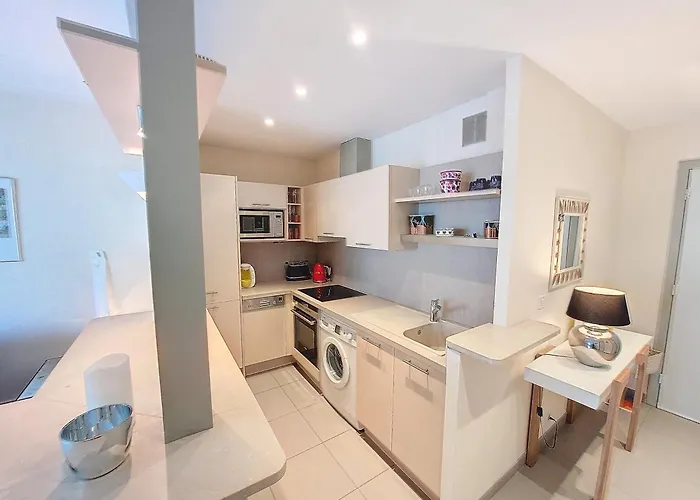 Nestor&jeeves - Baieta - Balcony 아파트 *