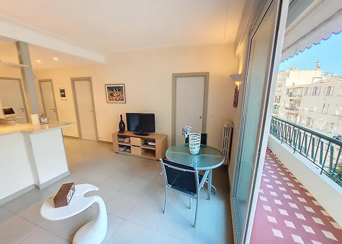 Nestor&jeeves - Baieta - Balcony Daire Nice